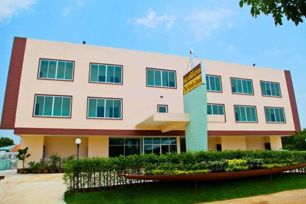 The Family Grand Hotel Udon Thani Exterior photo